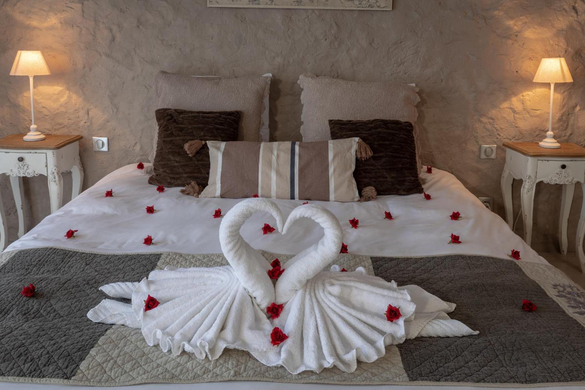 Charme Au Fil De L'Eau Hotell Vendieres Exteriör bild