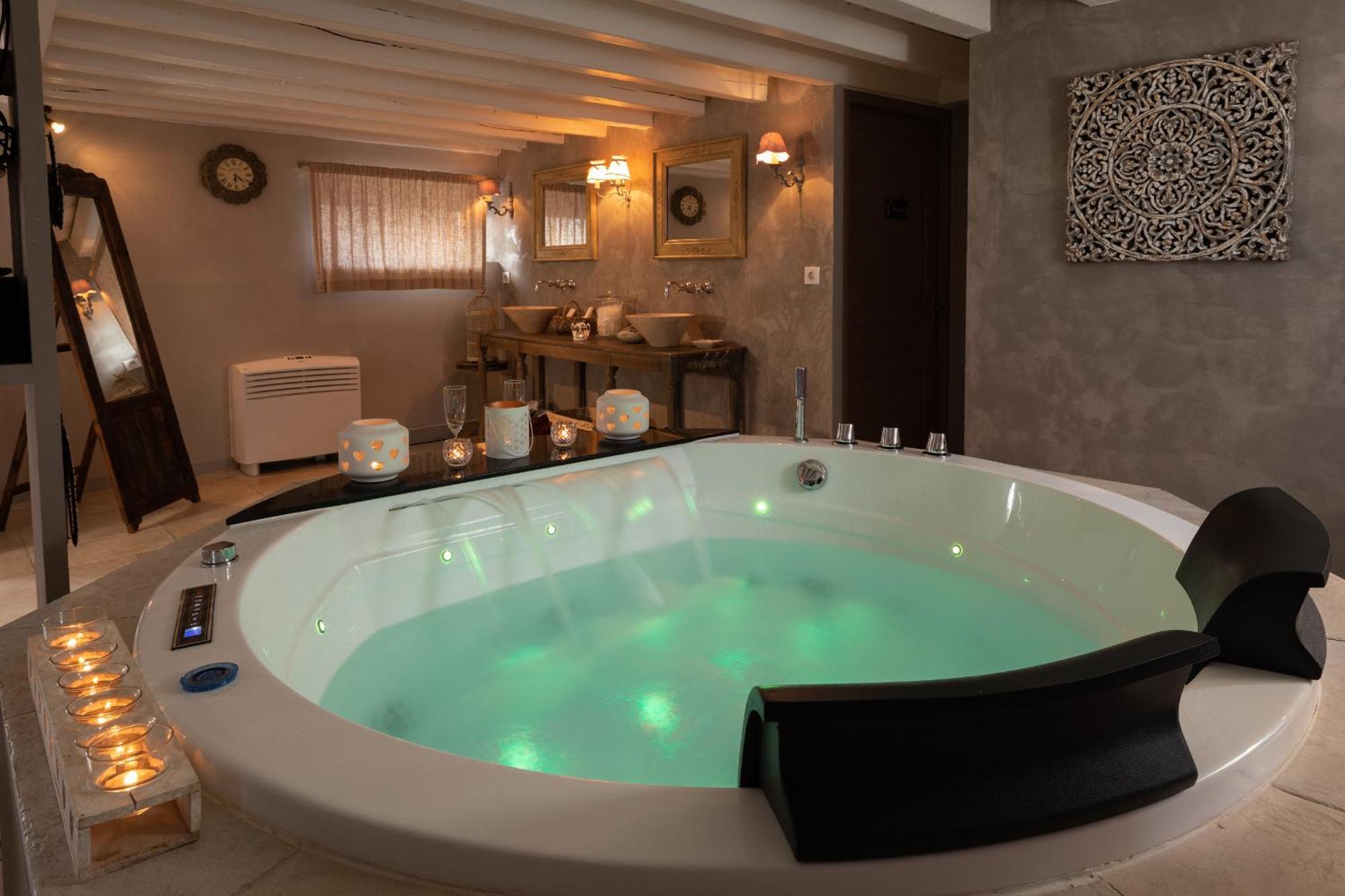 Charme Au Fil De L'Eau Hotell Vendieres Exteriör bild