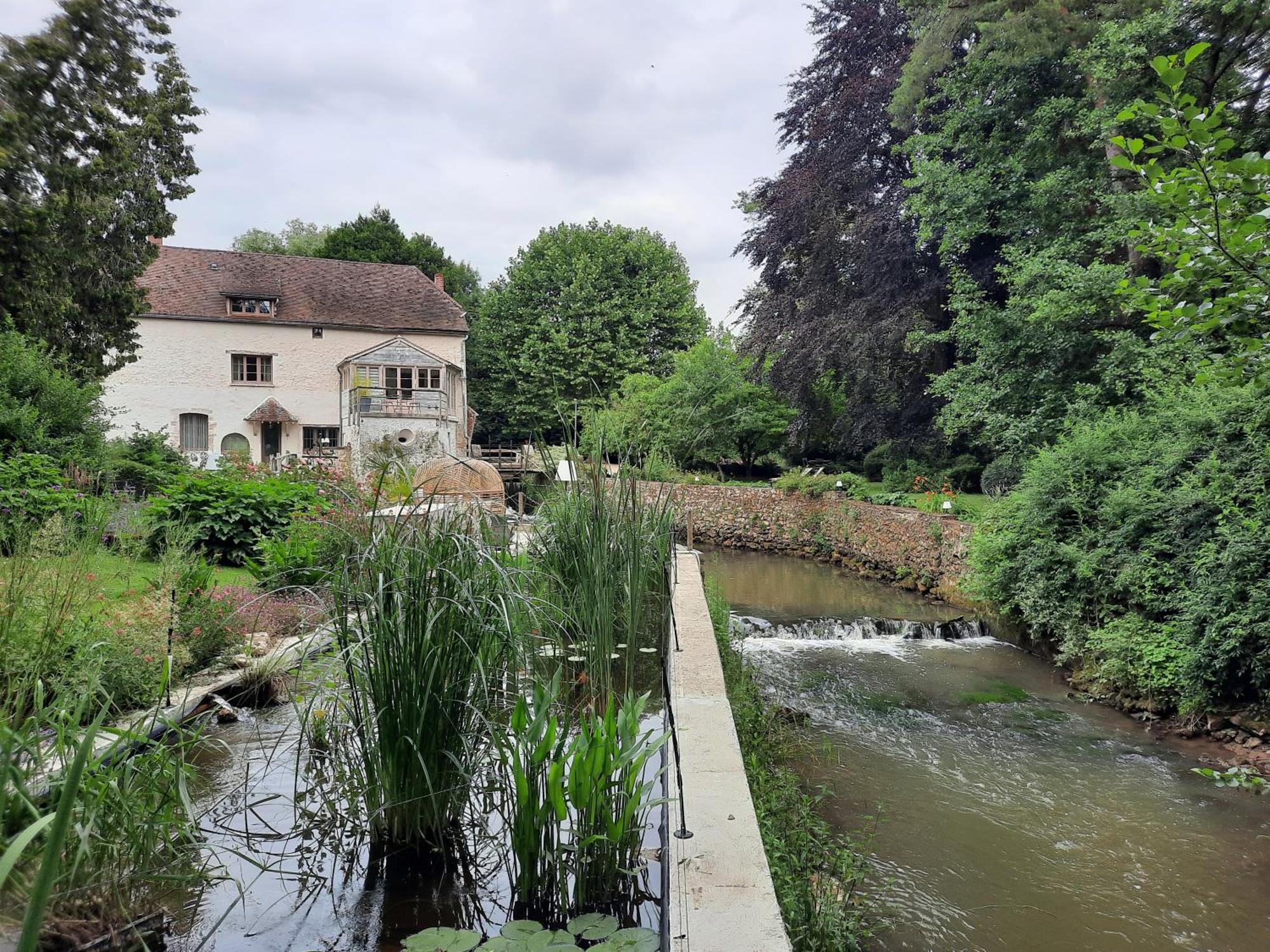 Charme Au Fil De L'Eau Hotell Vendieres Exteriör bild